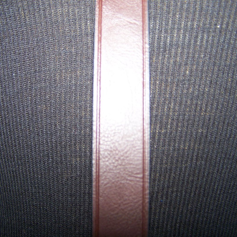 Cat & Jack Reversible Smooth Belt Sz XL - Picture 3 of 3